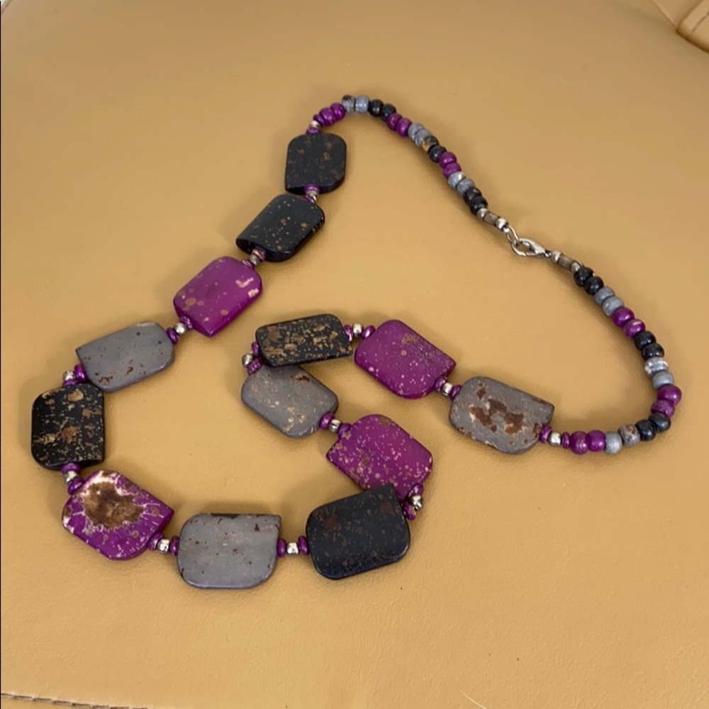 4/$20 Multicoloured stone necklace